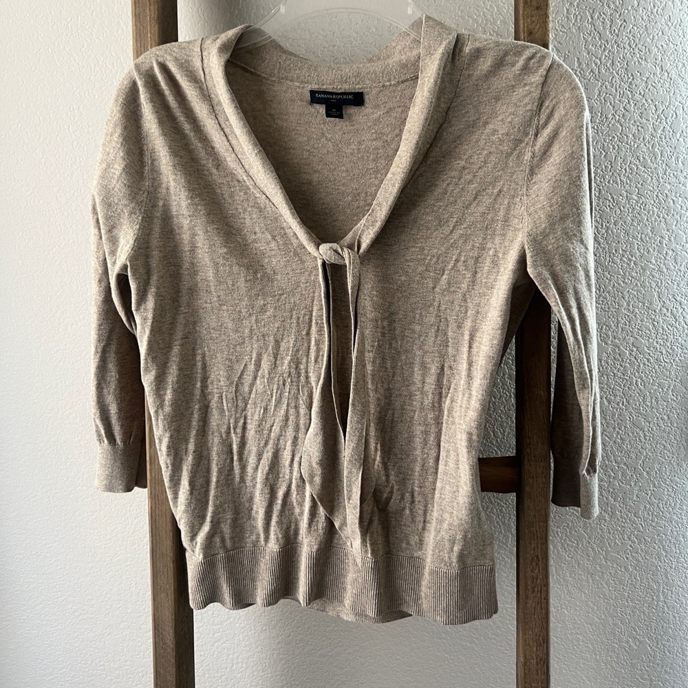Banana republic blouse - size M